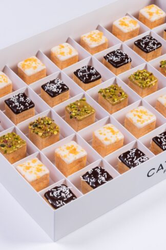 Box mini profiterolek