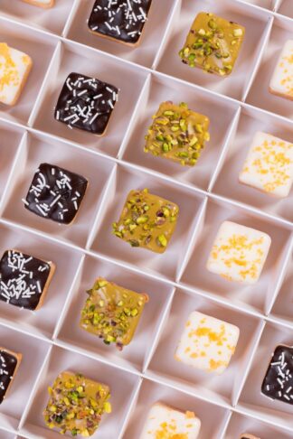 Box mini profiterolek
