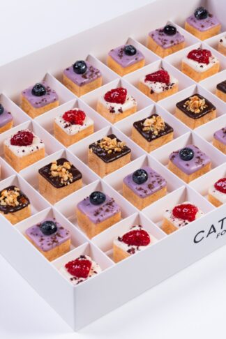 Mini Puff Desserts Box nr 2