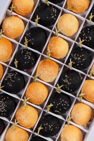 Box miniburgerów
